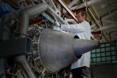 ОДК собрала первый опытный газогенератор двигателя ПД-8 для авиалайнера SSJ-NEW