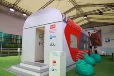 Представлен новый концепт капсульного некупейного пассажирского вагона