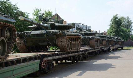 Омсктрансмаш Ростеха отправил в войска первую партию Т-80БВМ