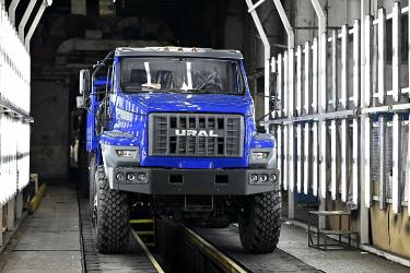 АЗ «УРАЛ» значительно увеличит зарплату конструкторам и технологам