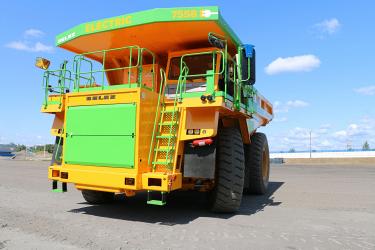 АБСОЛЮТНО «ЗЕЛЕНЫЙ» БЕЛАЗ-7558Е