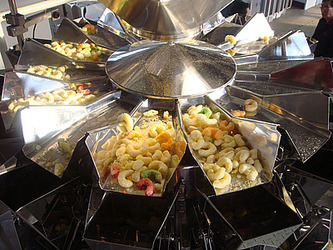 Изготовлена упаковочная система DXD-420 для кукурузных палочек с мультиголовкой Изготовлена упаковочная система DXD-420 для кукурузных палочек с мультиголовкой