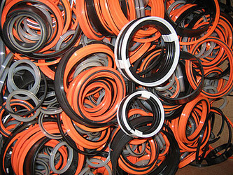 В 2011 году компания запускает печатный цикл технических статей, посвященный проблемам уплотнительн В 2011 году компания запускает печатный цикл технических статей, посвященный проблемам уплотнительн