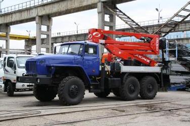 Гидроподъёмник на шасси Урал-4320