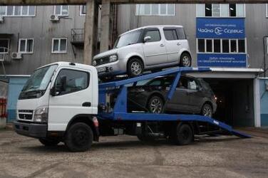 Первый эвакуатор-автовоз на базе шасси Mitsubishi Fuso