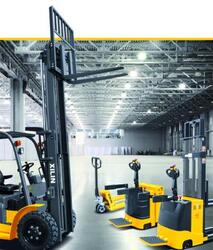 Складская техника Xilin на выставке СеМАТ-2012.