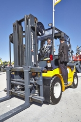 Новый пятитонный штабелер и линия S от Jungheinrich