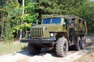 Защищенные автомобили "Урал" приняли участие в масштабных военных учениях