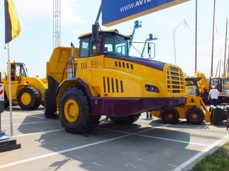 Новый шарнирно-сочлененный самосвал ЧЕТРА встретит Олимпийский факел