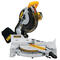 Торцовочная пила фирмы DeWALT